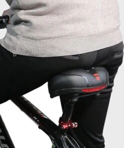 Voltano Fietszadel Met Gelpads - Zwart/Rood - Uitsparing - Zadelvering - Unisex - Incl. Gratis Zadelstrop 28 Voltano Fietszadel Met Gelpads - Zwart/Rood - Uitsparing - Zadelvering - Unisex - Incl. Gratis Zadelstrop -Fietsuitrustings Winkel 1004x1200 1