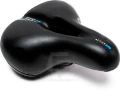 Voltano Fietszadel Met Gelpads - Zwart/Blauw - Uitsparing - Zadelvering - Unisex - Incl. Gratis Zadelstrop -Fietsuitrustings Winkel 1200x1002 2