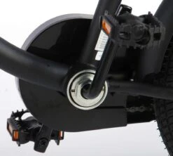 Volare Batman Kinderfiets - Jongens - 16 Inch - Zwart/Blauw - 95% Afgemonteerd -Fietsuitrustings Winkel 1200x1078