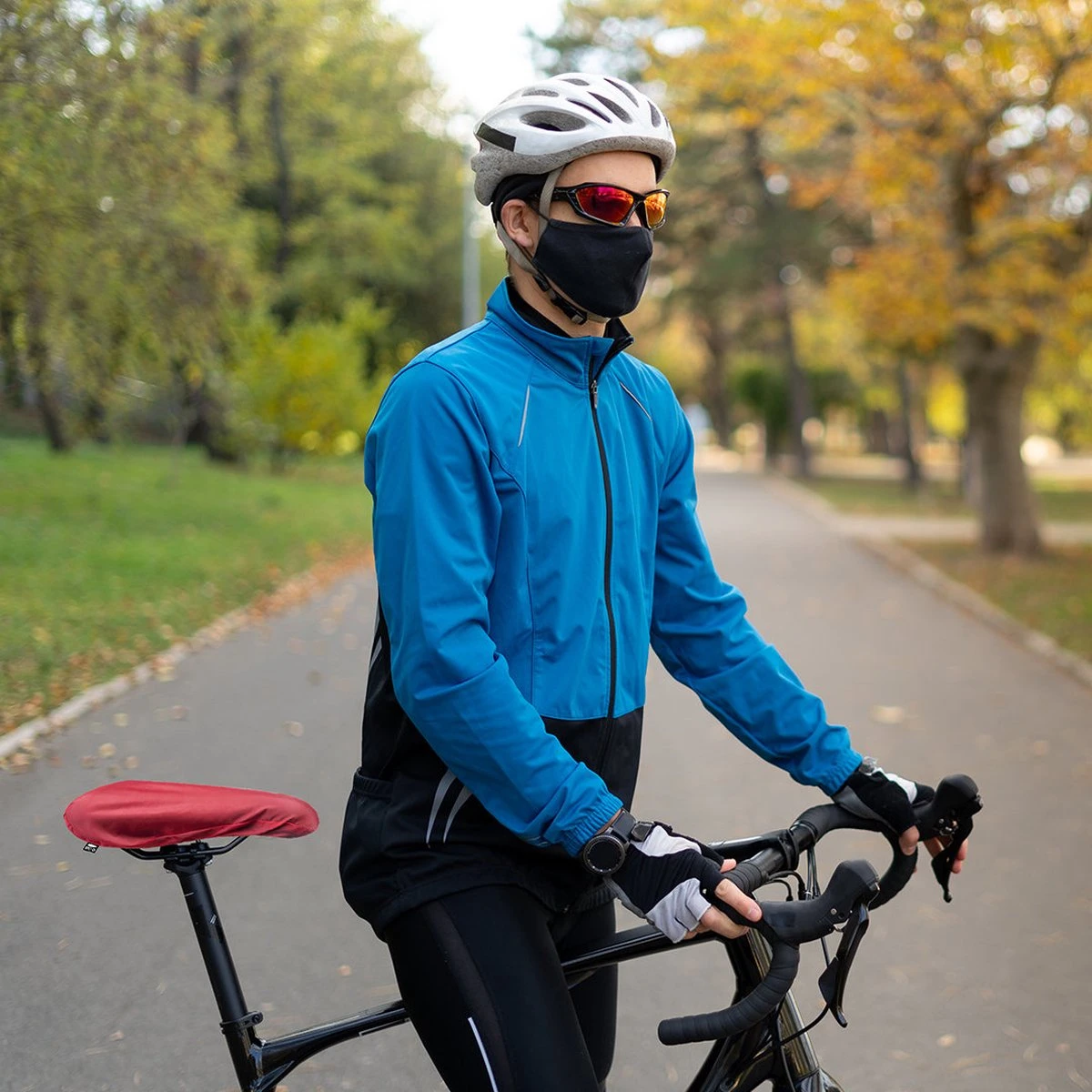 Merkloos Zadelhoes - Fietszadelhoes - Fiets Accessoires - Regen - RPET - Polyester - Rood 2 Merkloos Zadelhoes - Fietszadelhoes - Fiets Accessoires - Regen - RPET - Polyester - Rood - Afbeelding 2