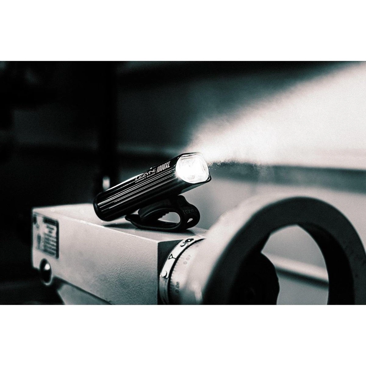 Lezyne Connect Smart 1000XL / KTV Smart Pair Verlichtingsset - 1000 Lumen - Zwart 17 Lezyne Connect Smart 1000XL / KTV Smart Pair Verlichtingsset - 1000 Lumen - Zwart - Afbeelding 17