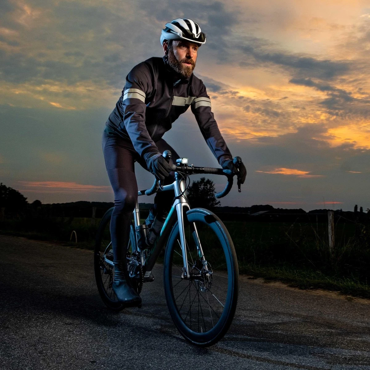 BBB Cycling RaceShield WB 2.0 Fietshandschoenen Winter - Fiets Handschoenen Touchscreen - Winddicht - Zwart - Maat L 8 BBB Cycling RaceShield WB 2.0 Fietshandschoenen Winter - Fiets Handschoenen Touchscreen - Winddicht - Zwart - Maat L - Afbeelding 8