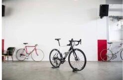 TRIVIO - Fietsstandaard - Zwart - Staal -Fietsuitrustings Winkel 1200x786 4