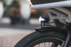 AXA Compactline 35 Switch - Fietslamp Voorlicht - LED Koplamp – Dynamo - 35 Lux -Fietsuitrustings Winkel 1200x799 9