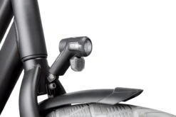 AXA Nox Sport 12 Lux - Fietslamp Voorlicht - LED Koplamp - Fietsverlichting Op Batterij - Auto/Off - Zwart -Fietsuitrustings Winkel 1200x800 146