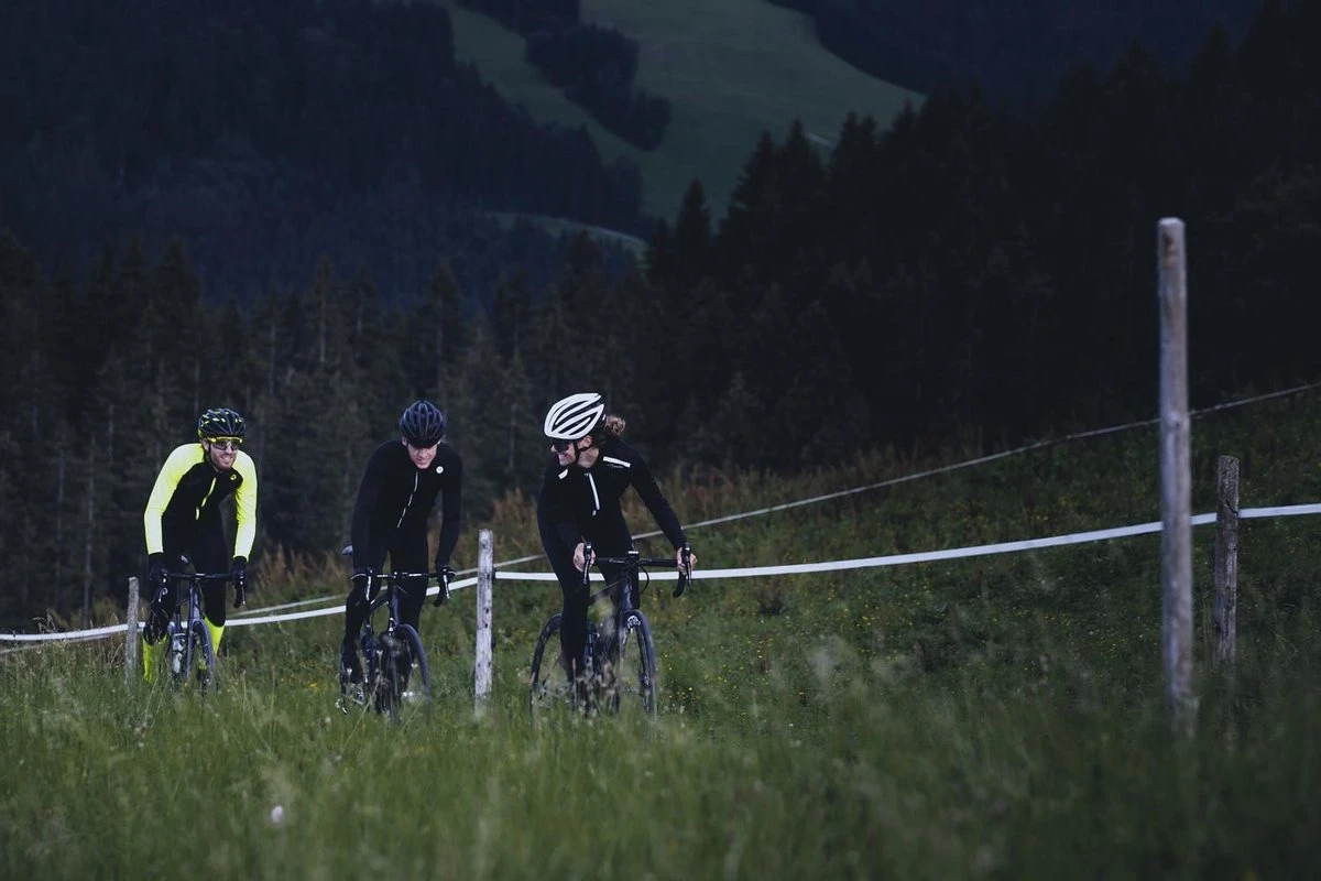 Rogelli Caluso 2.0 - Fietsshirt Lange Mouwen - Heren - Maat L - Zwart, Fluor 3 Rogelli Caluso 2.0 - Fietsshirt Lange Mouwen - Heren - Maat L - Zwart, Fluor - Afbeelding 3
