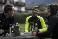 Rogelli Caluso 2.0 - Fietsshirt Lange Mouwen - Heren - Maat L - Zwart, Fluor 8 Rogelli Caluso 2.0 - Fietsshirt Lange Mouwen - Heren - Maat L - Zwart, Fluor -Fietsuitrustings Winkel 1200x800 177