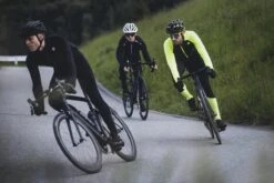 Rogelli Caluso 2.0 - Fietsshirt Lange Mouwen - Heren - Maat L - Zwart, Fluor 9 Rogelli Caluso 2.0 - Fietsshirt Lange Mouwen - Heren - Maat L - Zwart, Fluor -Fietsuitrustings Winkel 1200x800 178