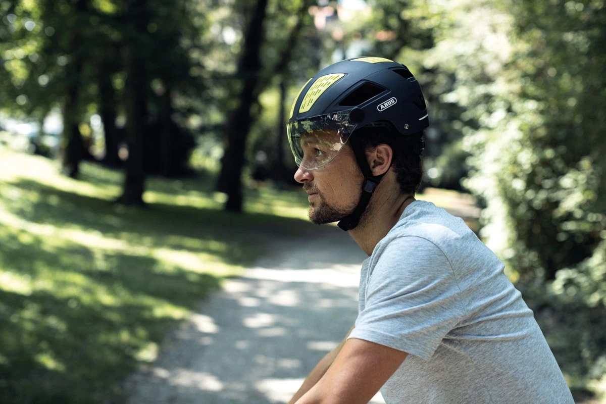 ABUS Hyban 2.0 ACE Fietshelm - Maat M (52-58 Cm) - Velvet Black 3 ABUS Hyban 2.0 ACE Fietshelm - Maat M (52-58 Cm) - Velvet Black - Afbeelding 3