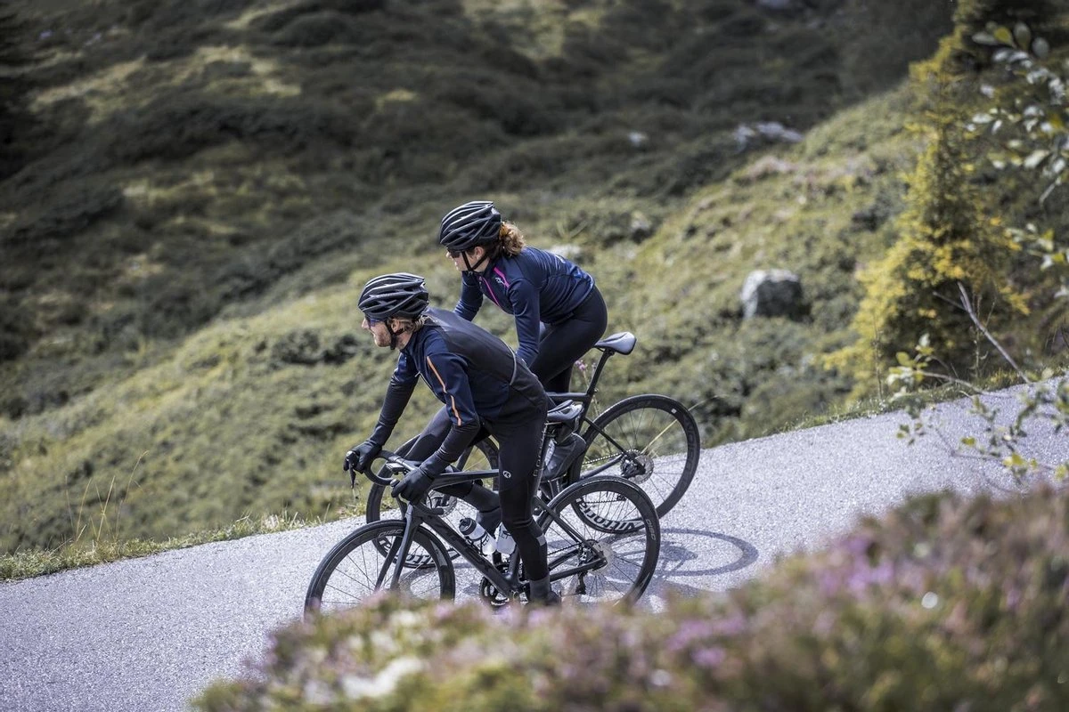 Rogelli Focus - Lange Fietsbroek Met Bretels - Heren - Maat L - Zwart 9 Rogelli Focus - Lange Fietsbroek Met Bretels - Heren - Maat L - Zwart - Afbeelding 9