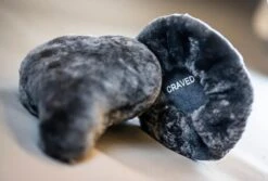 Craved Zadeldek Schapenvacht – Antraciet - Zitcomfort - 1e Kwaliteit - Fietszadelhoes -Fietsuitrustings Winkel 1200x812 13