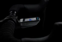 Wahoo Fitness Wahoo ELEMNT BOLT V2 GPS Fietscomputer - Zwart -Fietsuitrustings Winkel 1200x813 3