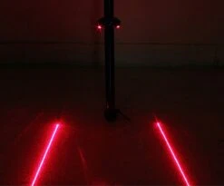 Fiets Achterlicht - LED Licht Met Laser - Fiets Lamp - Waterdicht - Racefiets Verlichting - Inclusief Batterijen - Rheme -Fietsuitrustings Winkel 1200x997 5