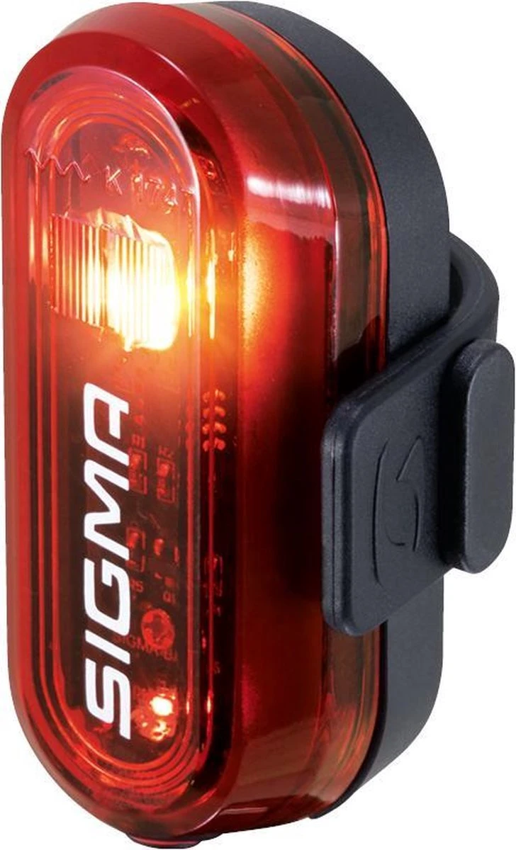 Sigma Sport AURA 30 Fietsverlichting Set - Led Koplamp 30 Lux - CURVE Achterlicht - Inclusief Batterijen 10 Sigma Sport AURA 30 Fietsverlichting Set - Led Koplamp 30 Lux - CURVE Achterlicht - Inclusief Batterijen - Afbeelding 10