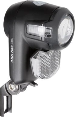 AXA Nox City 4 Lux - Fietslamp Voorlicht - LED Koplamp - Fietsverlichting Op Batterij - Auto/Off - Zwart -Fietsuitrustings Winkel 775x1200 1