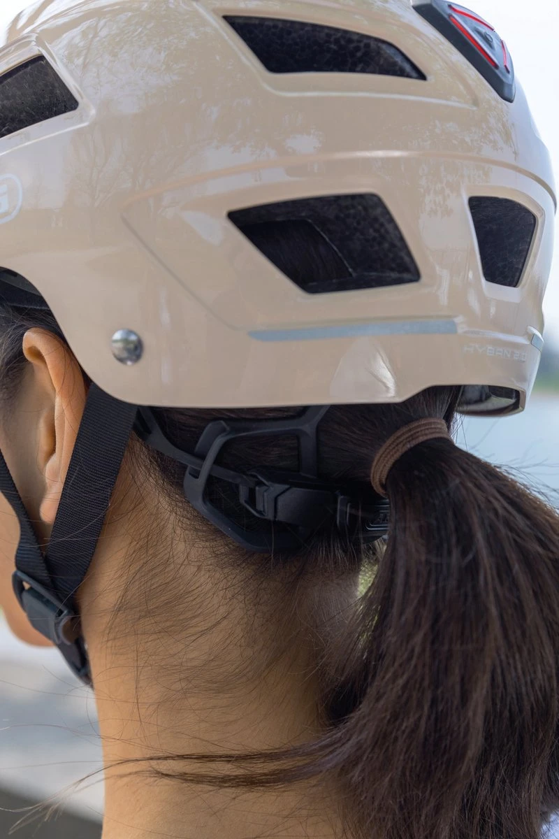 ABUS Hyban 2.0 Fietshelm - Maat M (52-58 Cm) - Velvet Black 7 ABUS Hyban 2.0 Fietshelm - Maat M (52-58 Cm) - Velvet Black - Afbeelding 7