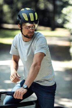 ABUS Hyban 2.0 ACE Fietshelm - Maat M (52-58 Cm) - Velvet Black 10 ABUS Hyban 2.0 ACE Fietshelm - Maat M (52-58 Cm) - Velvet Black -Fietsuitrustings Winkel 800x1200 31