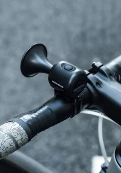 Rockbros Elektrische Fietshoorn - Fietsbellen - Fietstoeter - Zwart - Waterbestendig -Fietsuitrustings Winkel 845x1200 3